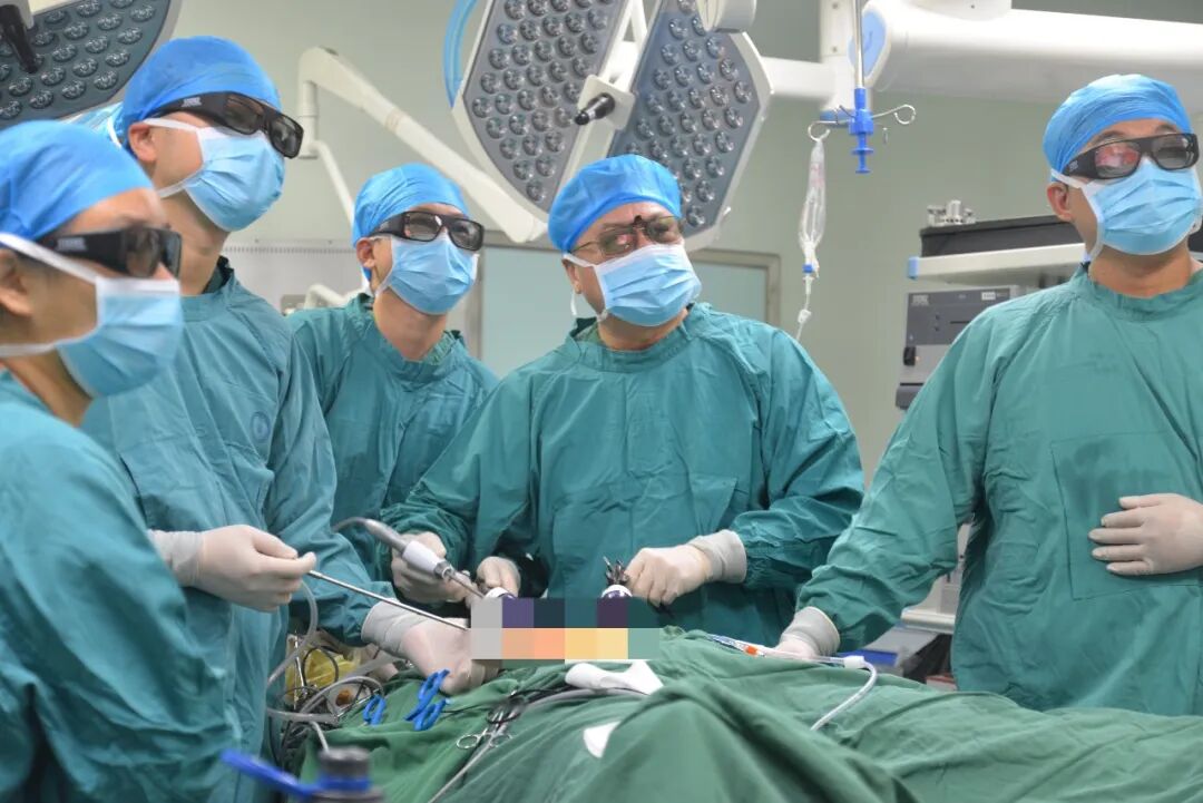 【福德泌尿】莆田福德医院成功实施3D腹腔镜手术，助力前列腺癌患者重获新生